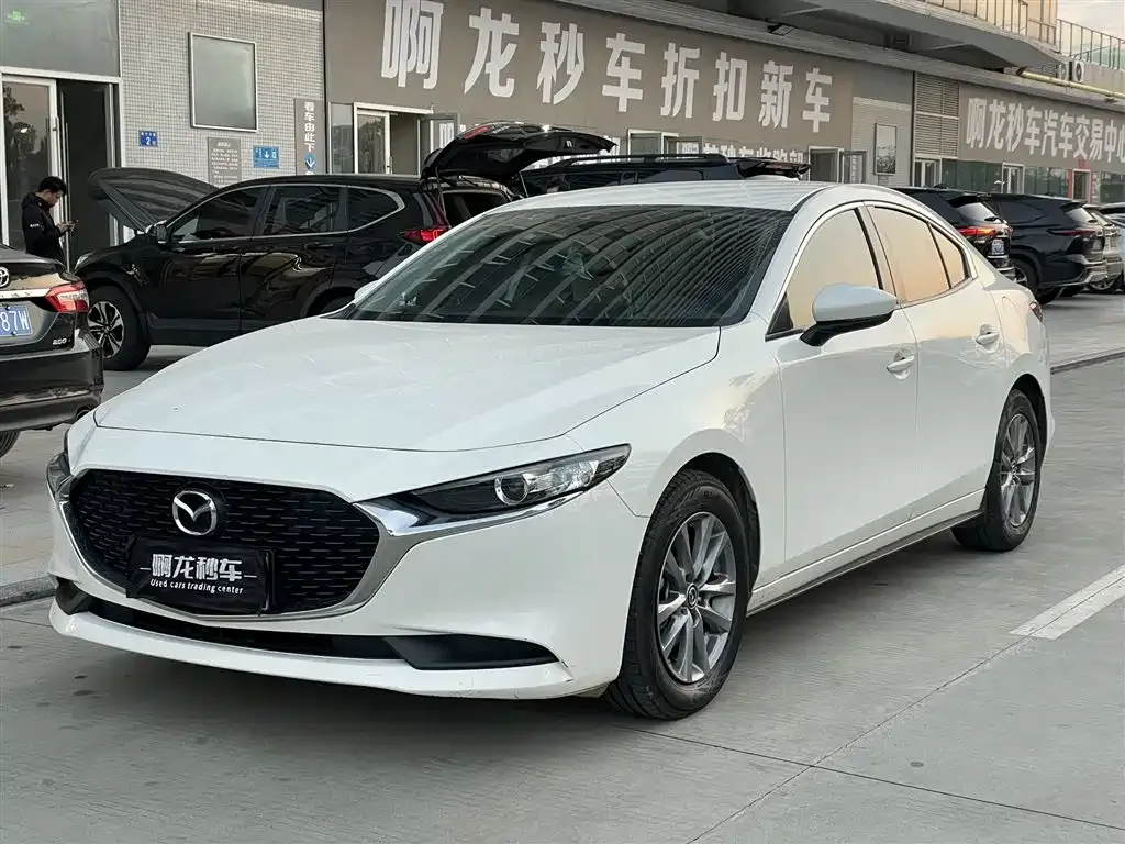 Mazda 3 Axela 2022