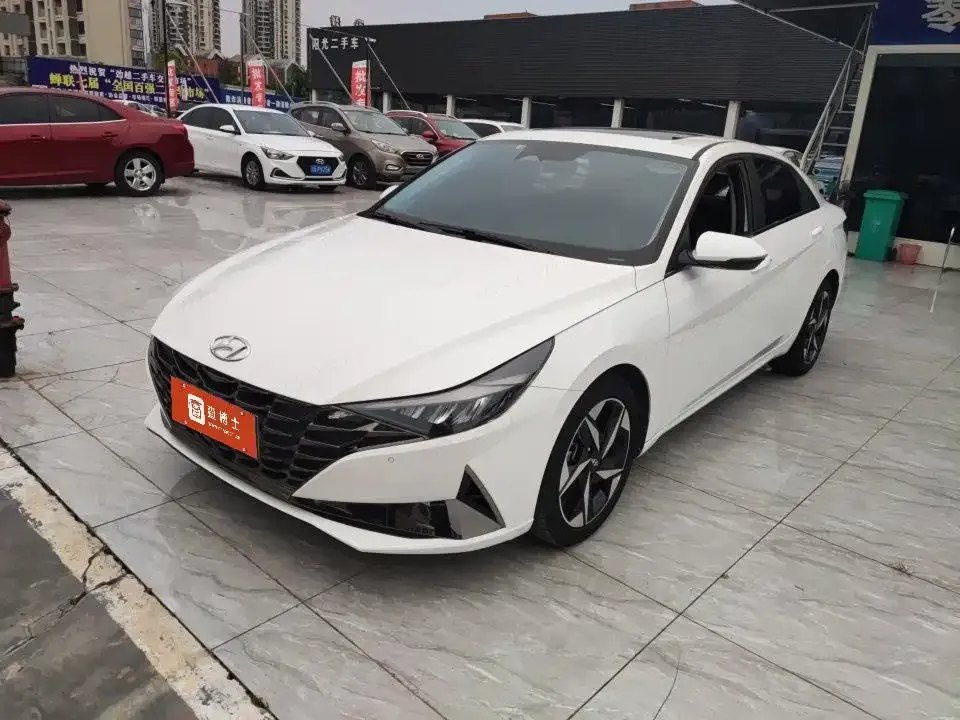 Hyundai Elantra 2023