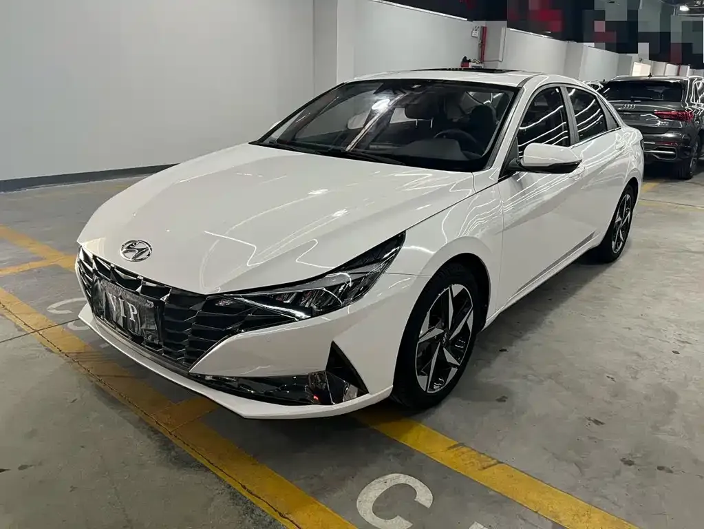 Hyundai Elantra 2021