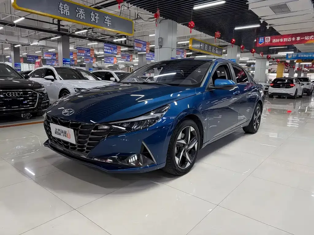 Hyundai Elantra 2022
