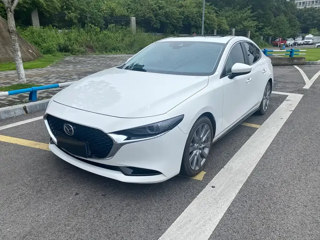 Mazda 3 Axela 2023