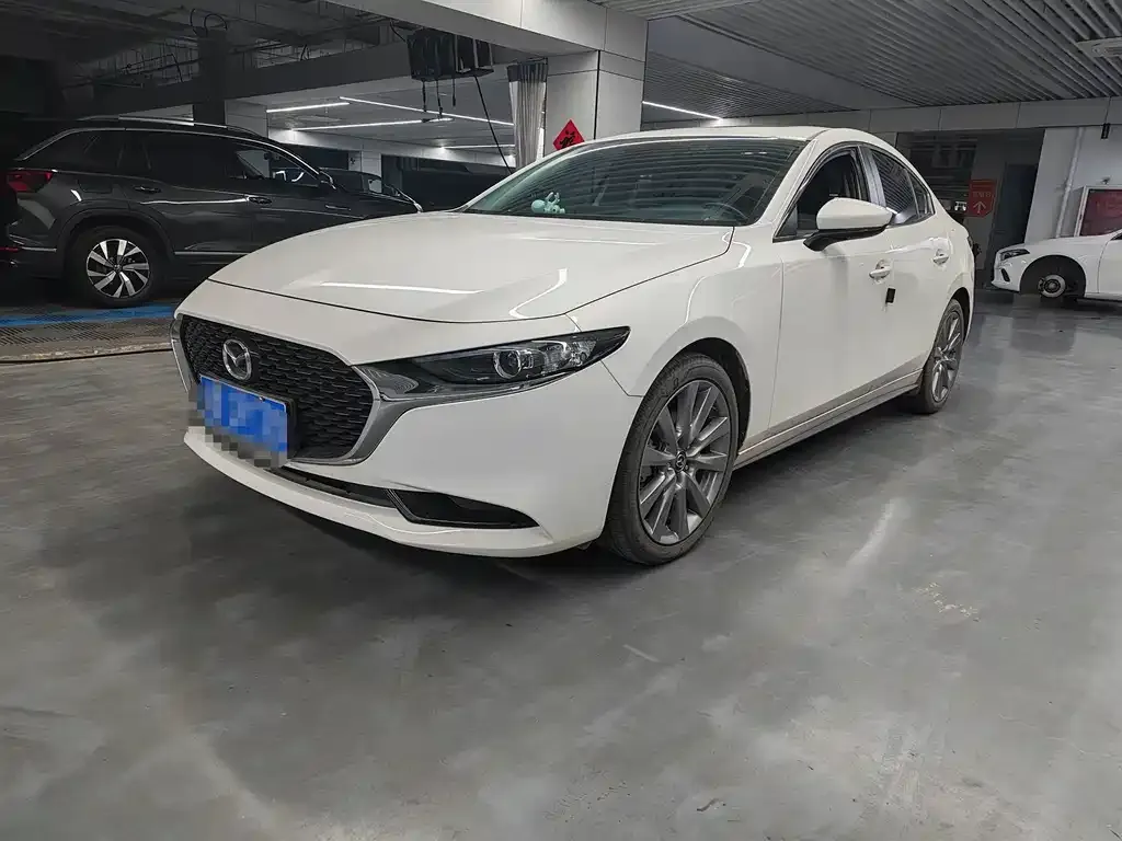 Mazda 3 Axela 2024