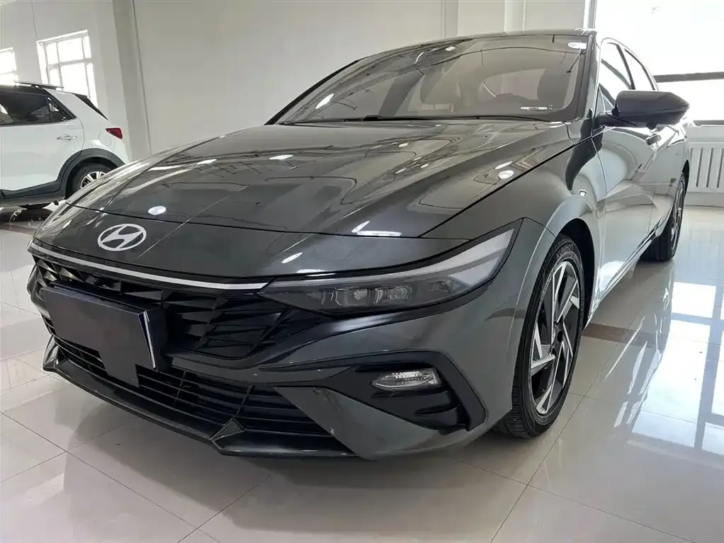 Hyundai Elantra 2023