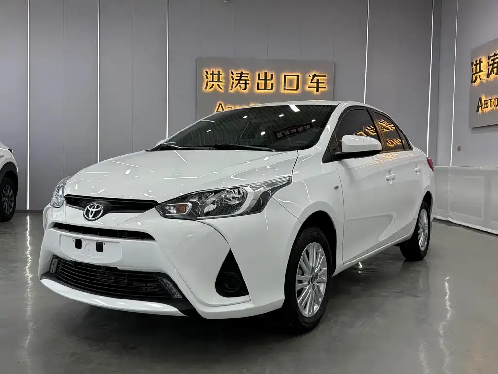 Toyota Yaris L 2022