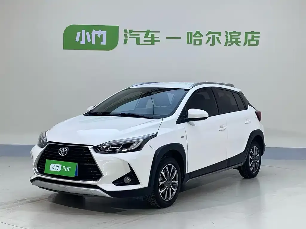 Toyota Yaris L 2022