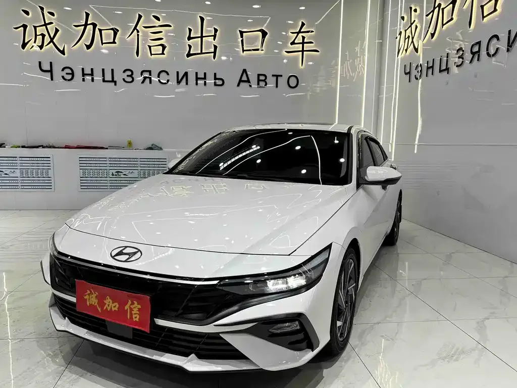 Hyundai Elantra 2024
