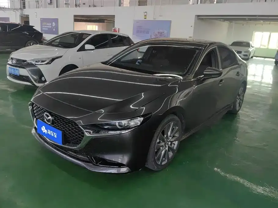 Mazda 3 Axela 2024
