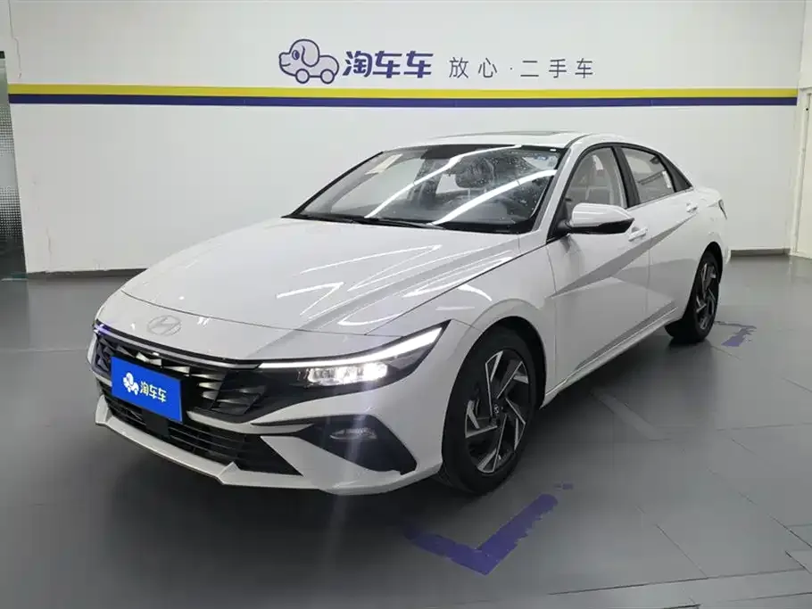 Hyundai Elantra 2025