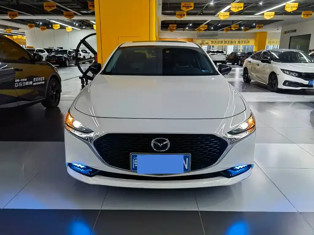 Mazda 3 Axela 2024
