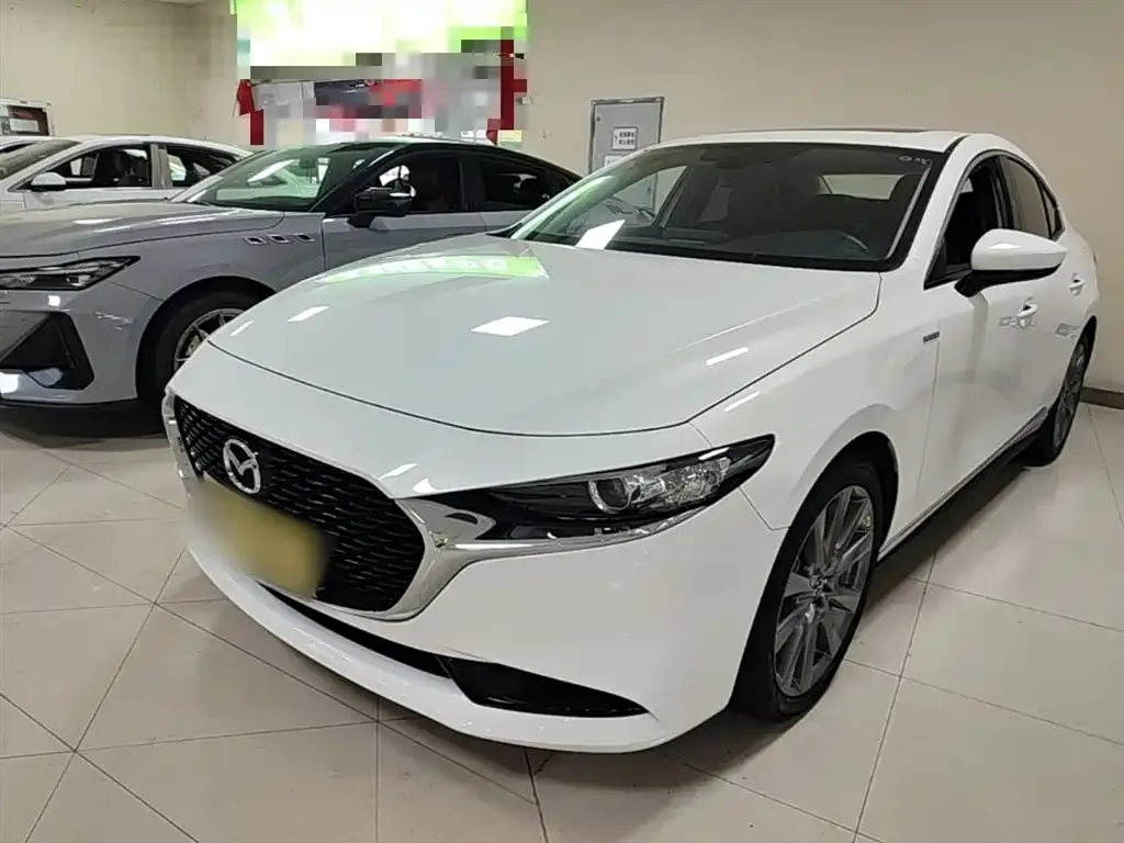 Mazda 3 Axela 2024