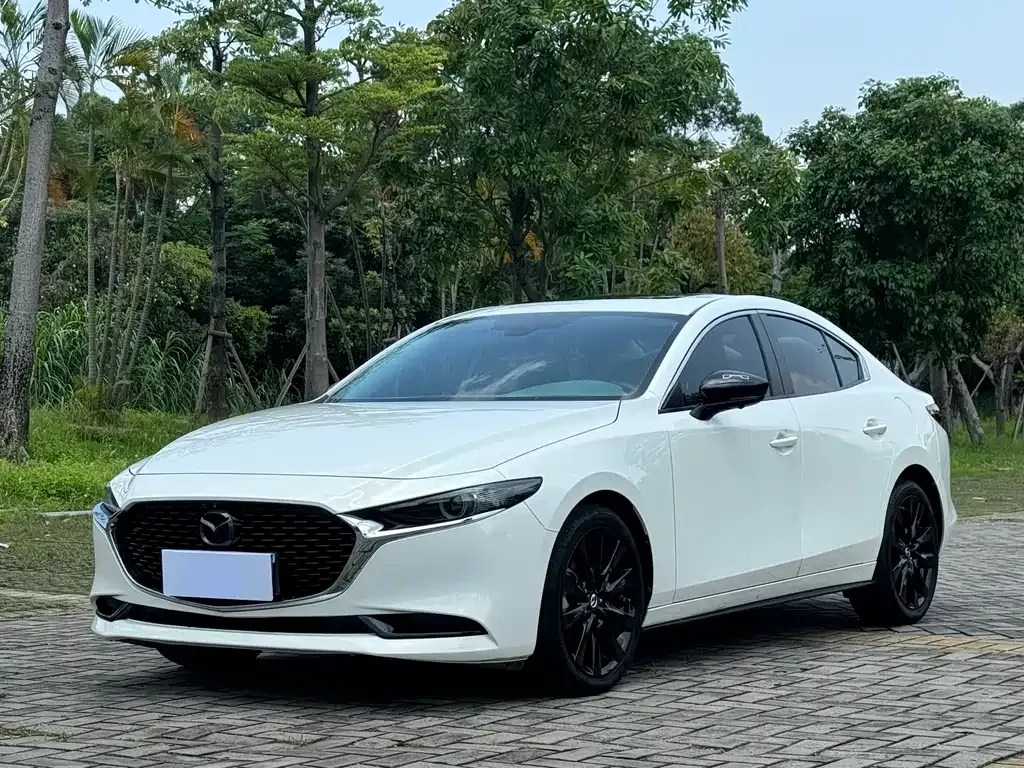 Mazda 3 Axela 2024
