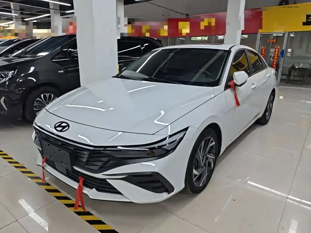 Hyundai Elantra 2024