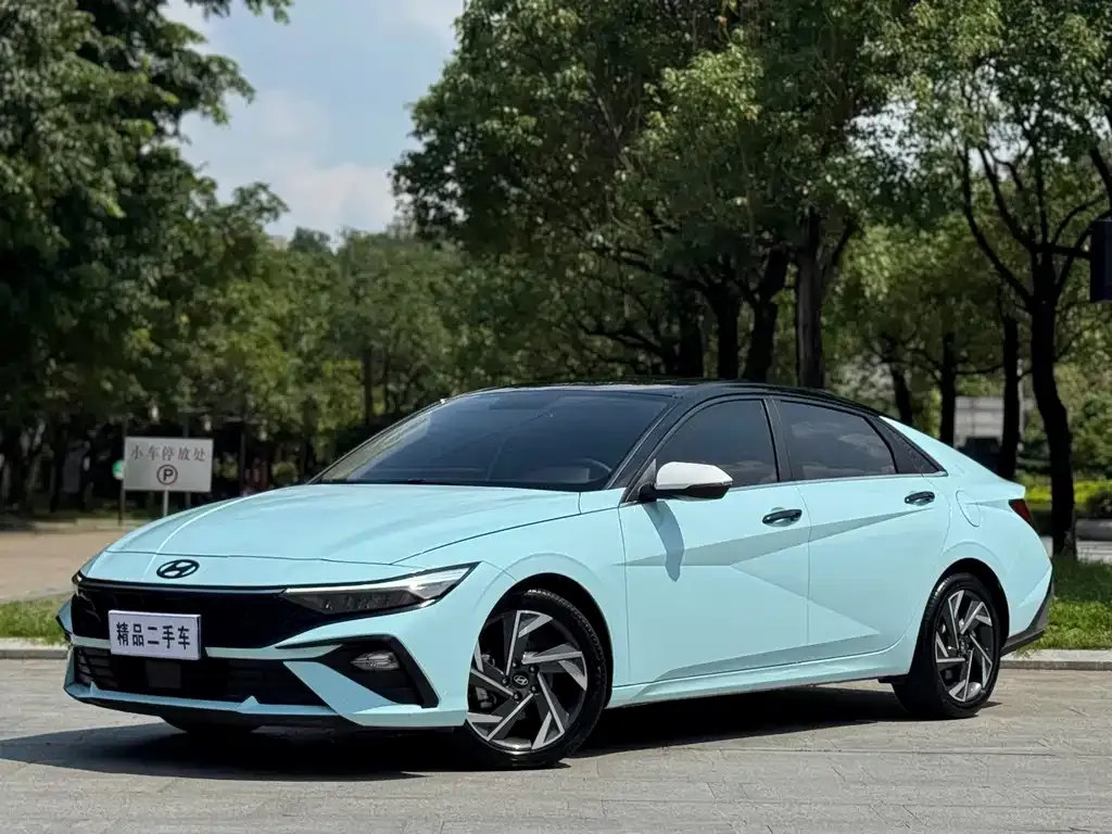 Hyundai Elantra 2024