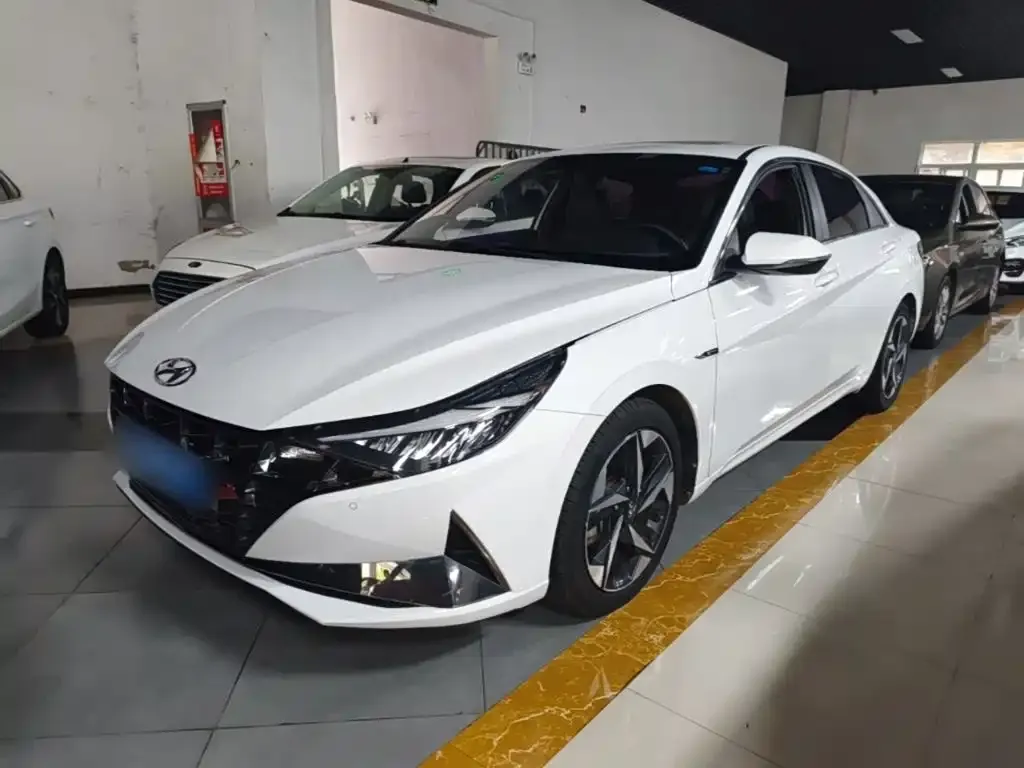 Hyundai Elantra 2023