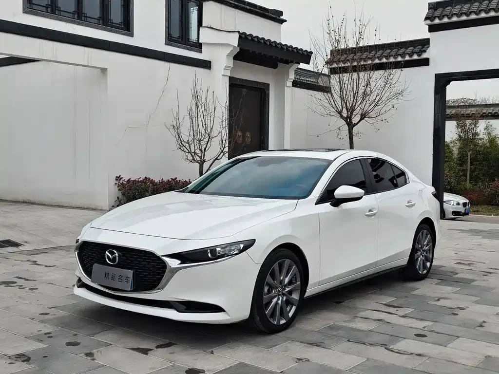 Mazda 3 Axela 2024