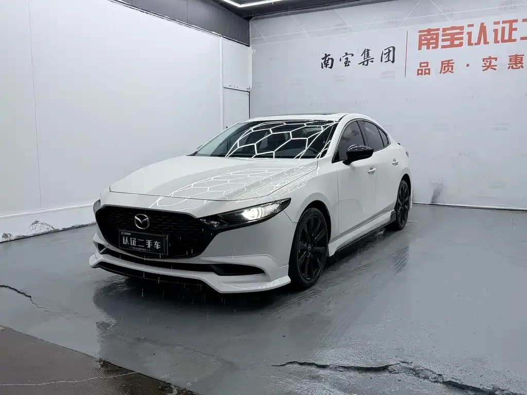 Mazda 3 Axela 2024
