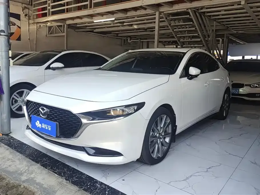 Mazda 3 Axela 2024