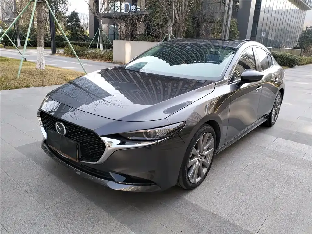 Mazda 3 Axela 2024