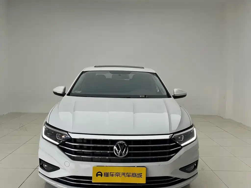 Volkswagen Sagitar 2022
