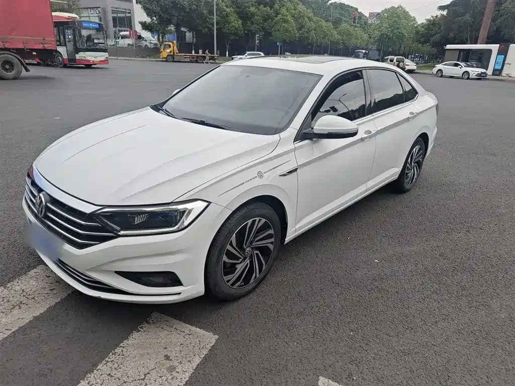 Volkswagen Sagitar 2022