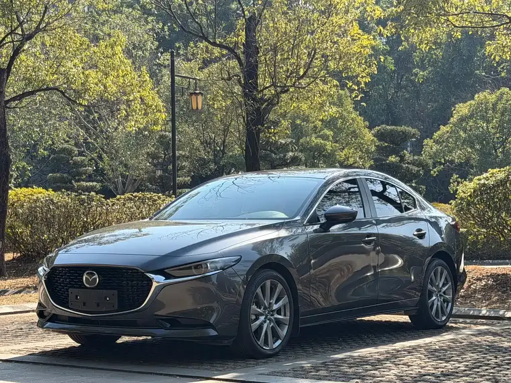 Mazda 3 Axela 2024