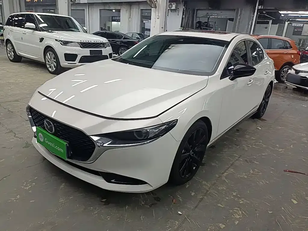 Mazda 3 Axela 2024