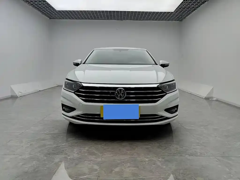 Volkswagen Sagitar 2022
