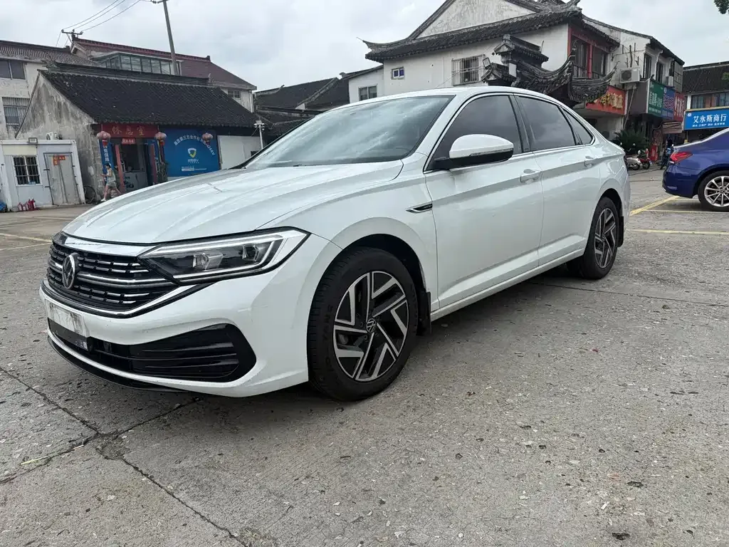 Volkswagen Sagitar 2022