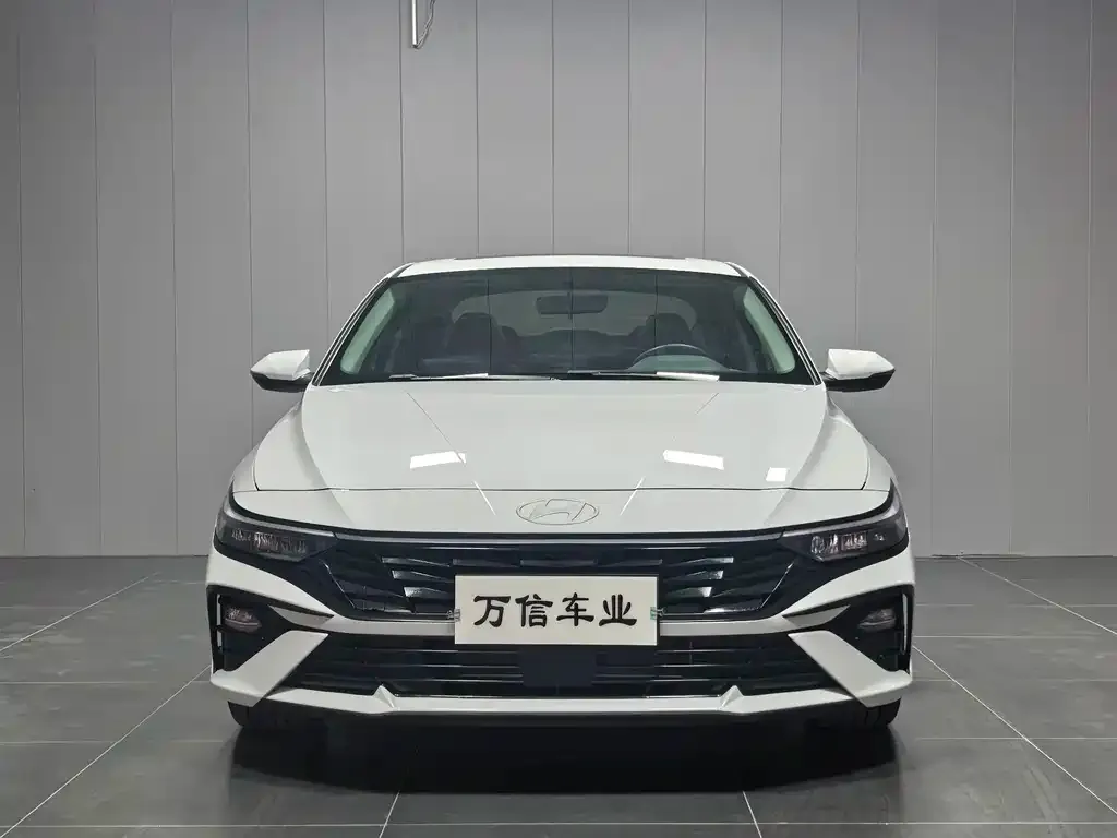 Hyundai Elantra 2023