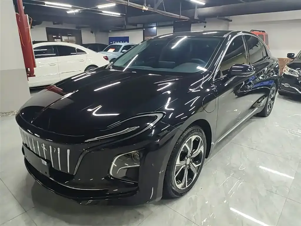 Hongqi E-QM5 2023