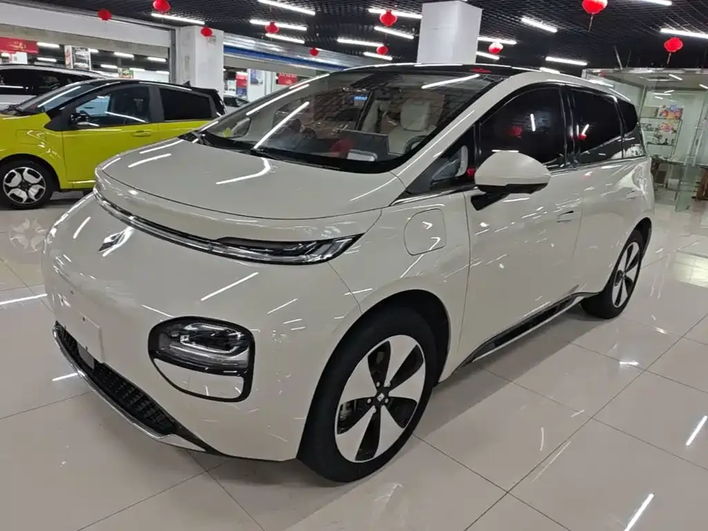 Baojun Yunduo 2023
