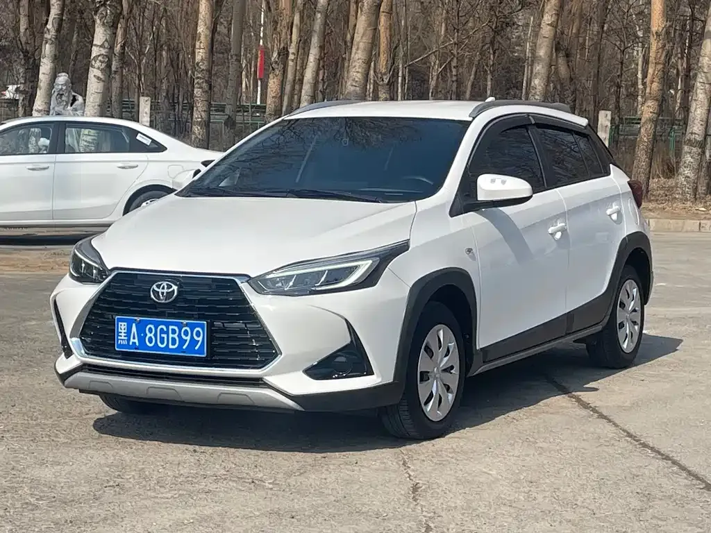 Toyota Yaris L 2022
