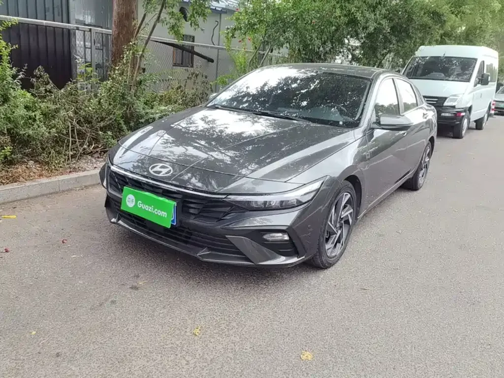 Hyundai Elantra 2024