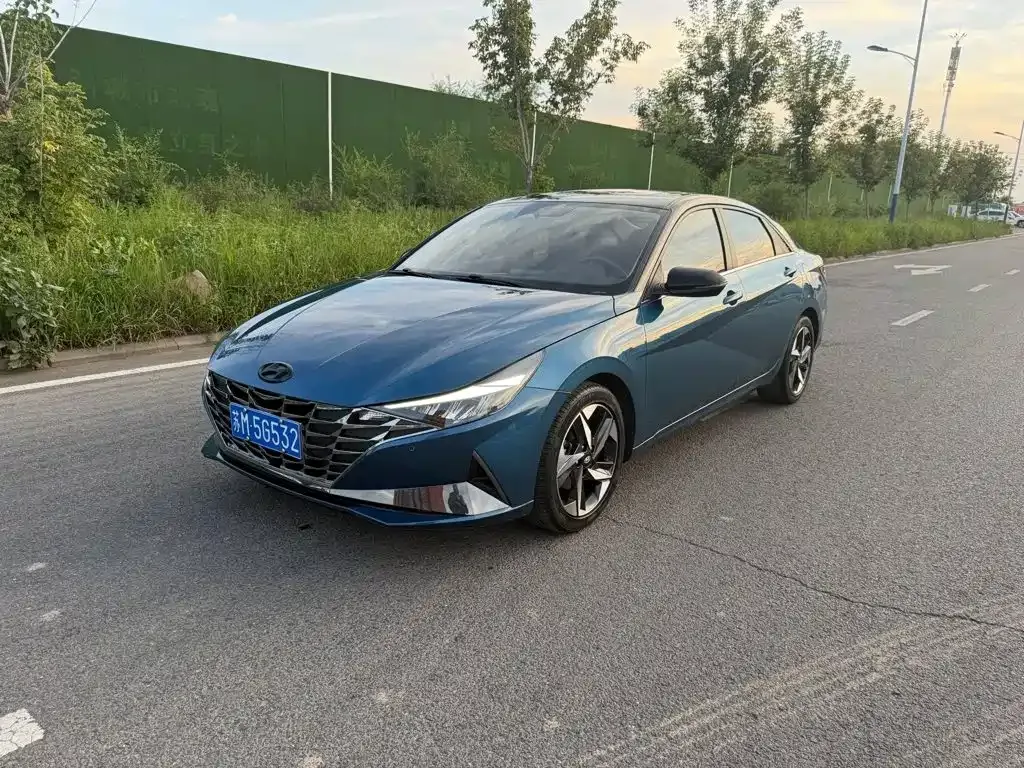 Hyundai Elantra 2022