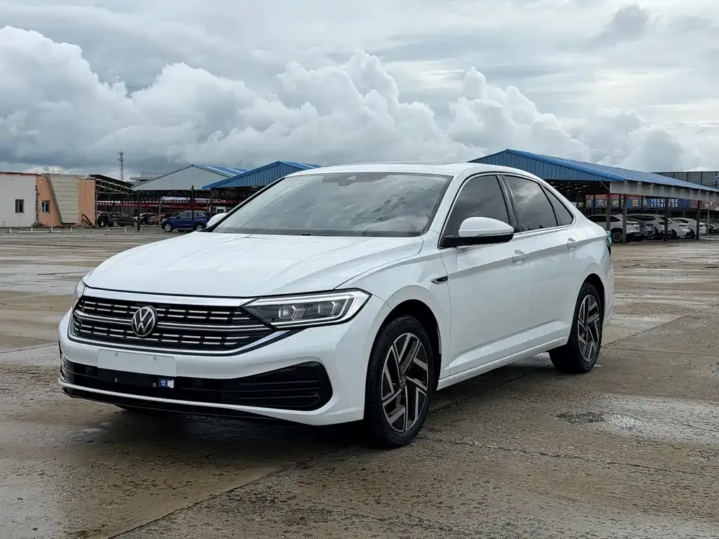 Volkswagen Sagitar 2022