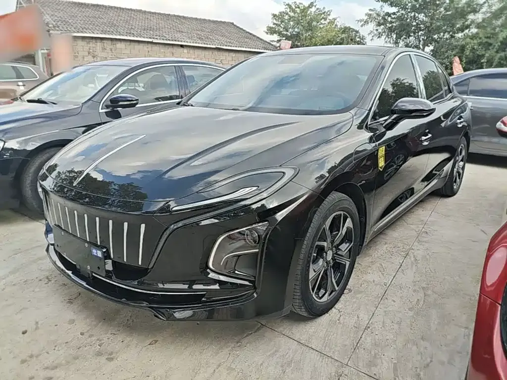 Hongqi E-QM5 2023