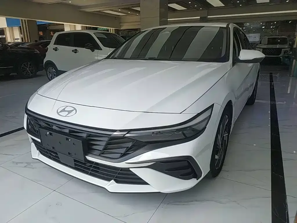 Hyundai Elantra 2024