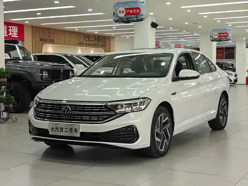 Volkswagen Sagitar 2022