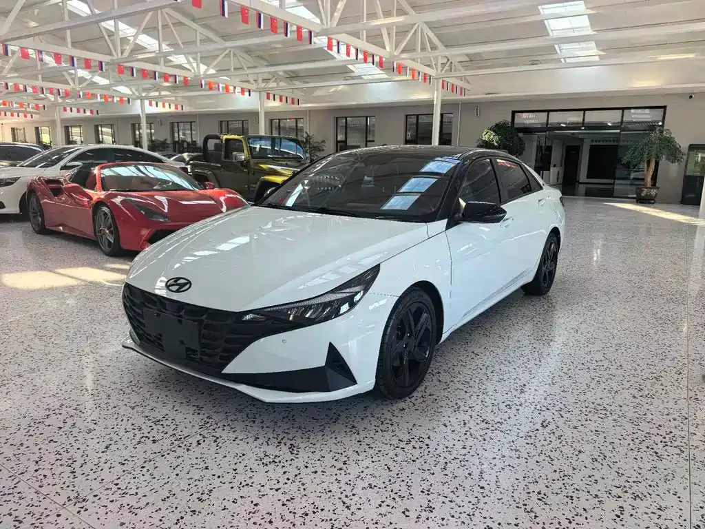 Hyundai Elantra 2023