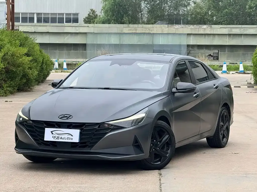 Hyundai Elantra 2022