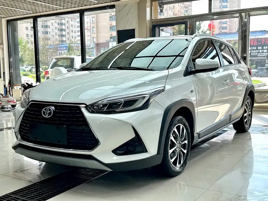 Toyota Yaris L 2022