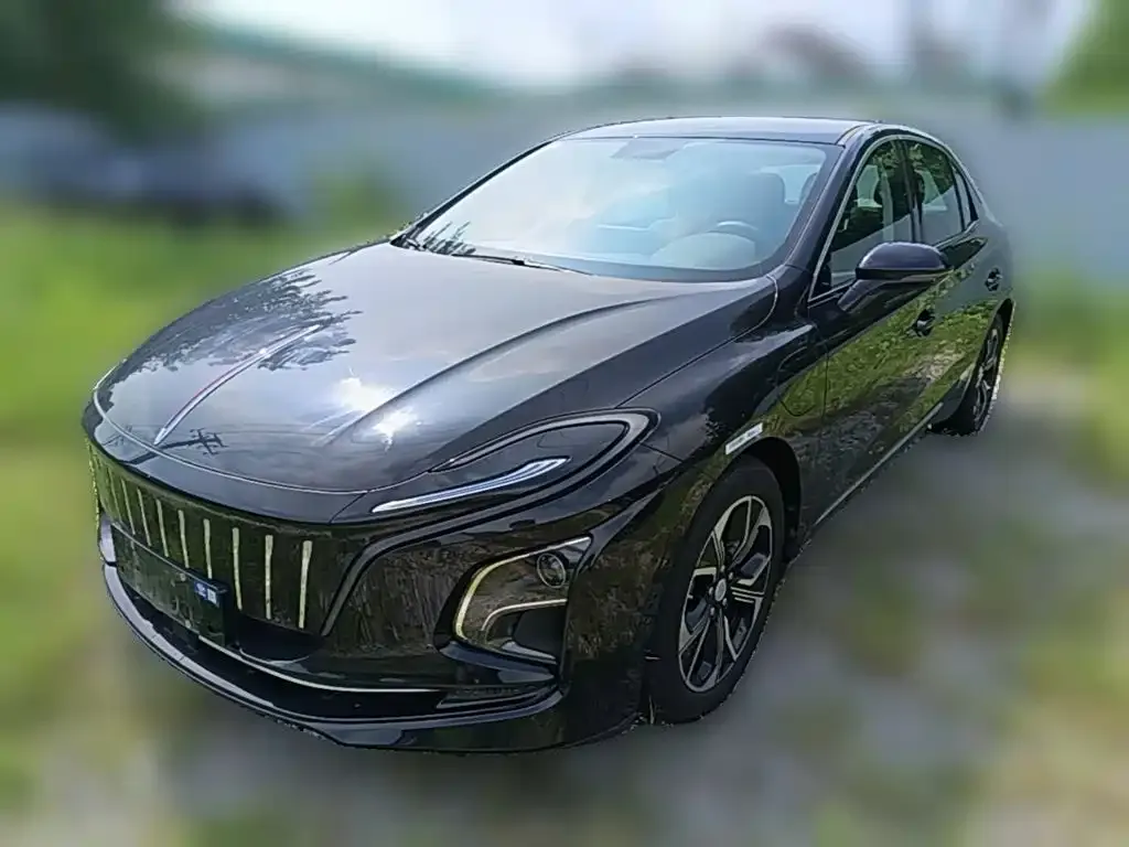 Hongqi E-QM5 2024