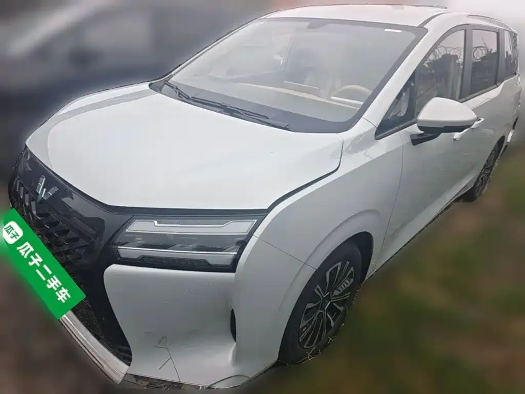 Wuling Starlight 730 New Energy 2025