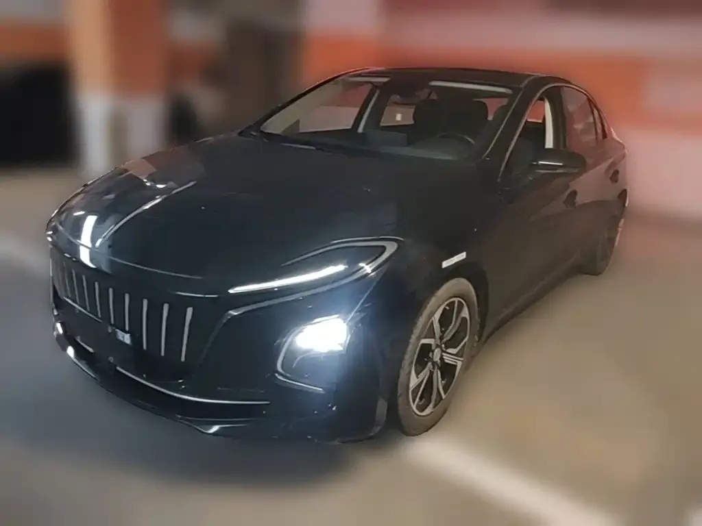 Hongqi E-QM5 2024