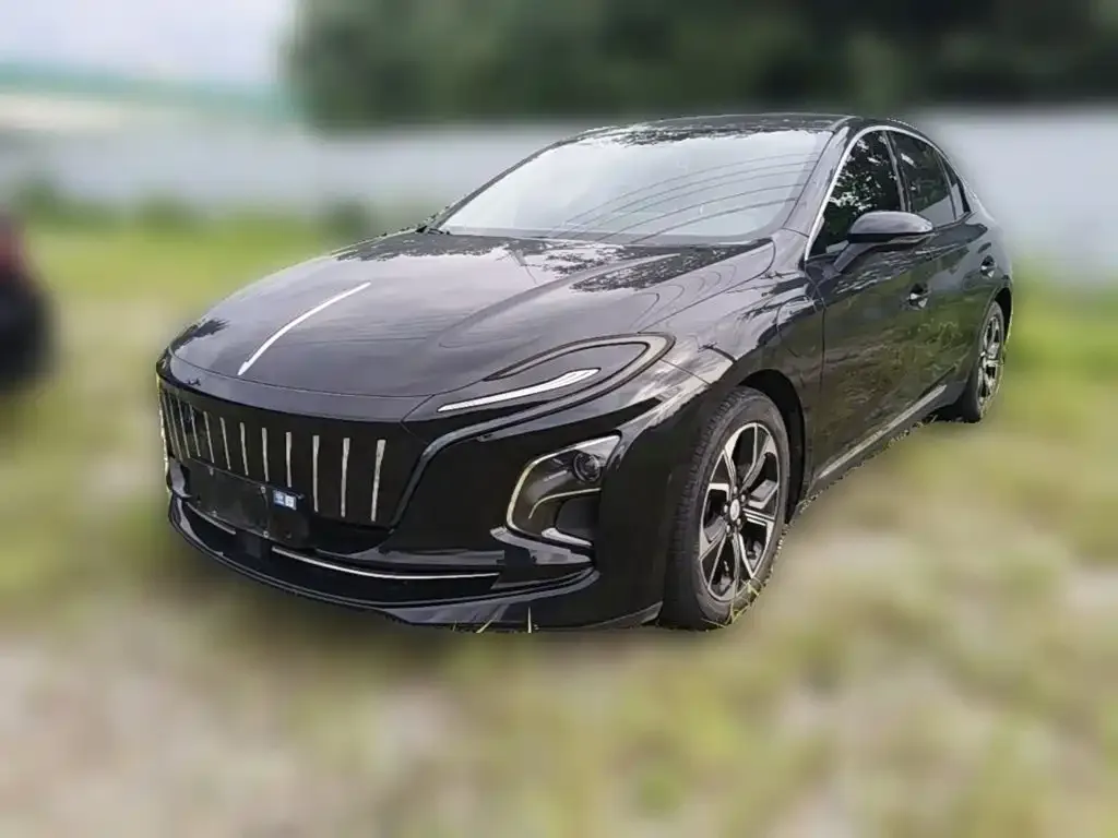 Hongqi E-QM5 2024