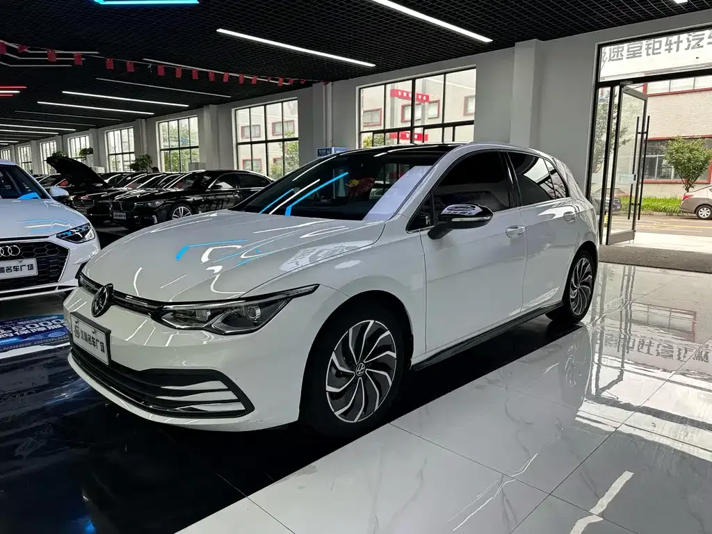 Volkswagen Golf 2023
