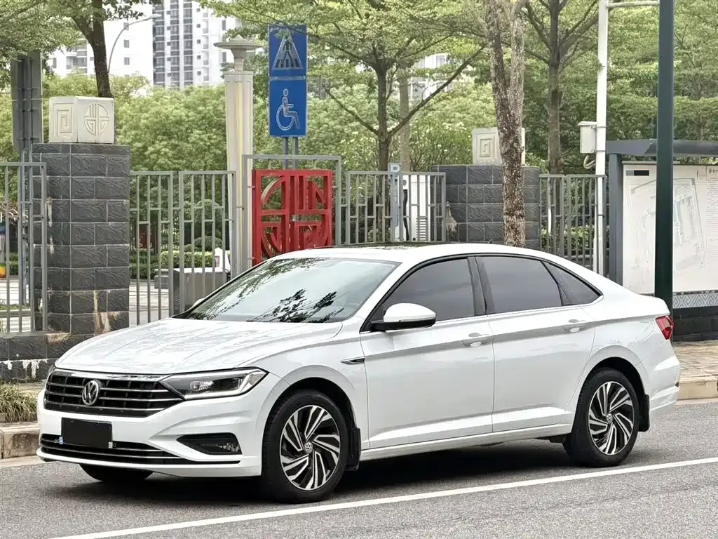 Volkswagen Sagitar 2021