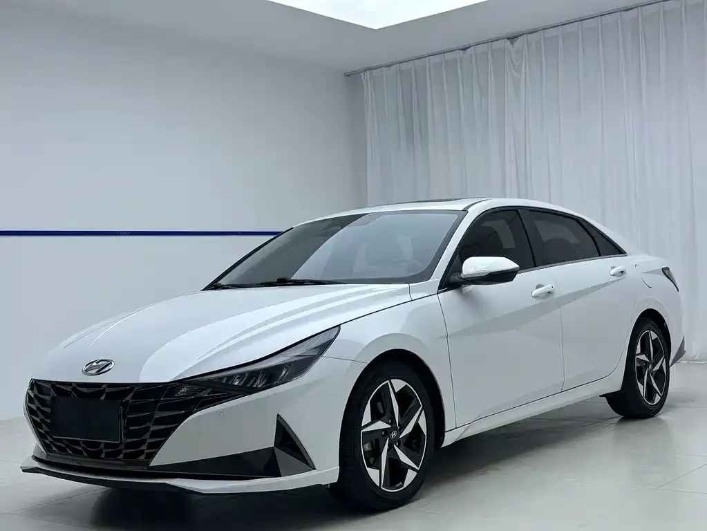 Hyundai Elantra 2023