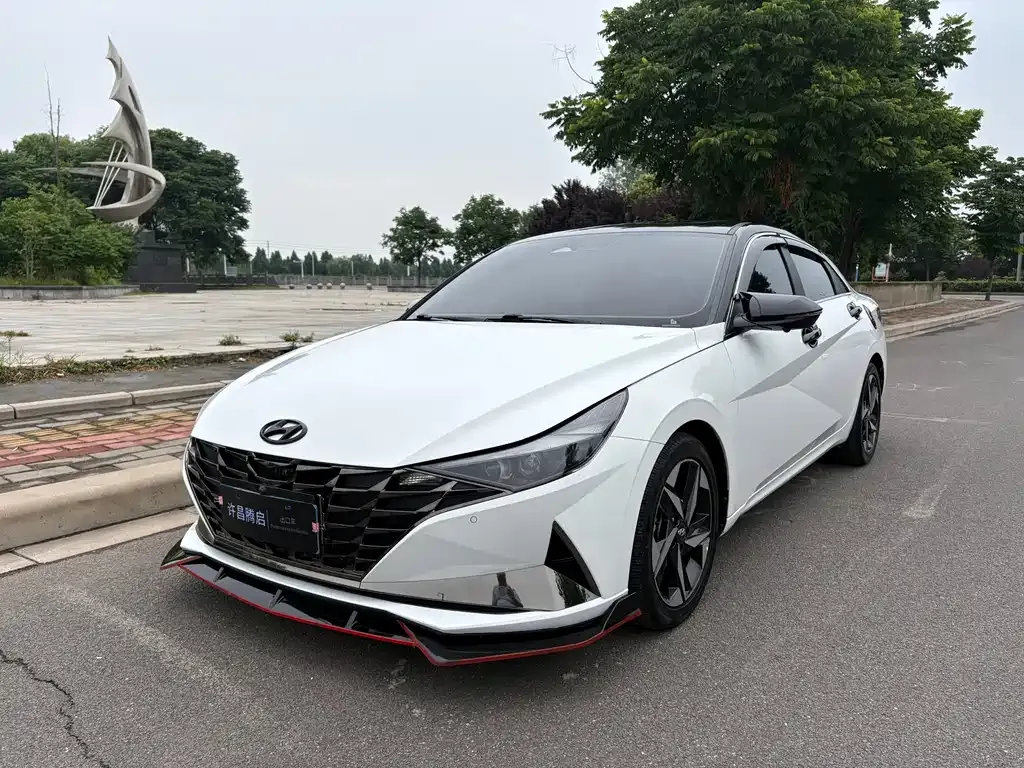 Hyundai Elantra 2023
