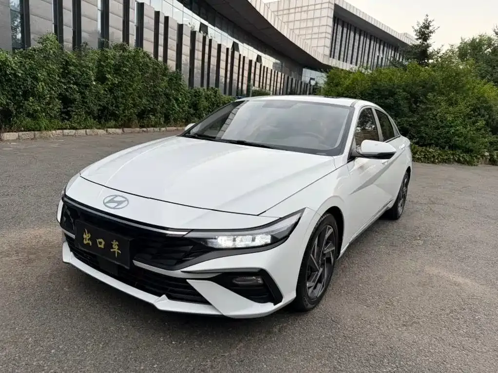 Hyundai Elantra 2024